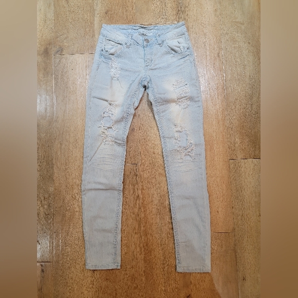 Almost Famous Skinny Distressed Jeans Juniors 5 - Picture 1 of 3
